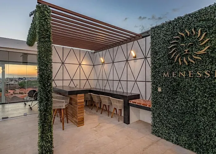 - Rooftop Pool Gym Near Dom wakacyjny *